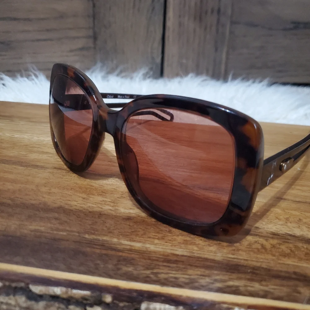 Chloé Oversized Sunglasses - Picture 4 of 4